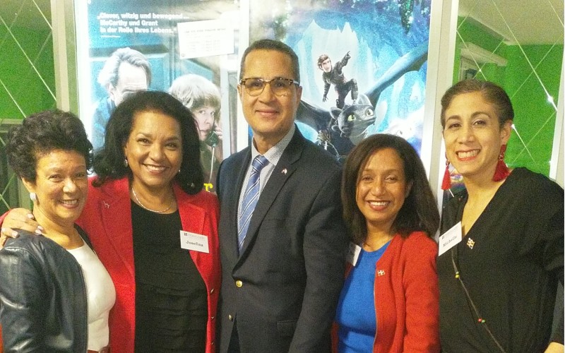 ProEducaDo presenta con éxito película dominicana en Suiza
